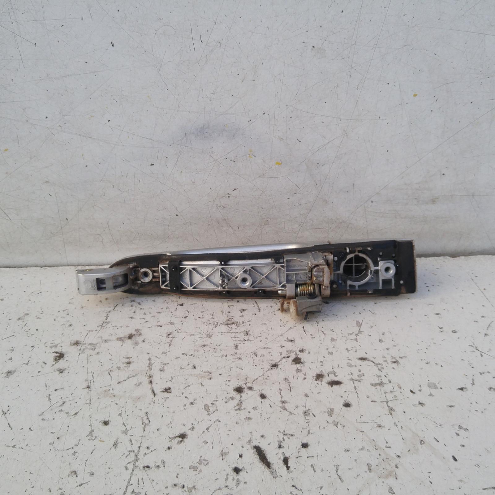 Carnival/Grand Carnival Door Handle 2006-2014 outer,lh front,vq,01/06-12/14 00014781 #350345