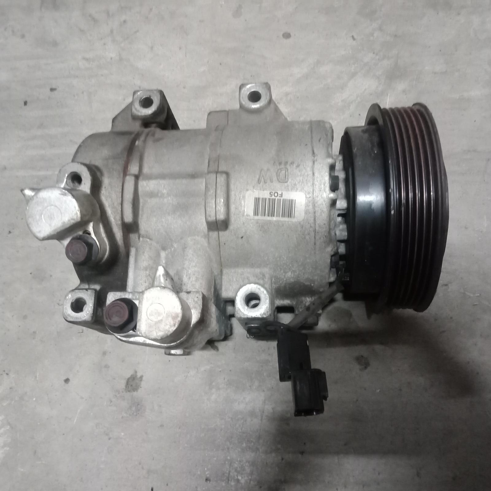 Veloster Aircon Compressor 2011-2014 fs,1.6,g4fd/g4fj,petrol,12/11-02/14 00013040 #352534