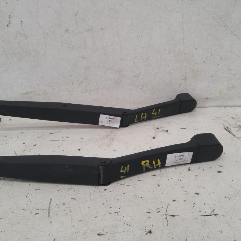 wiper arm