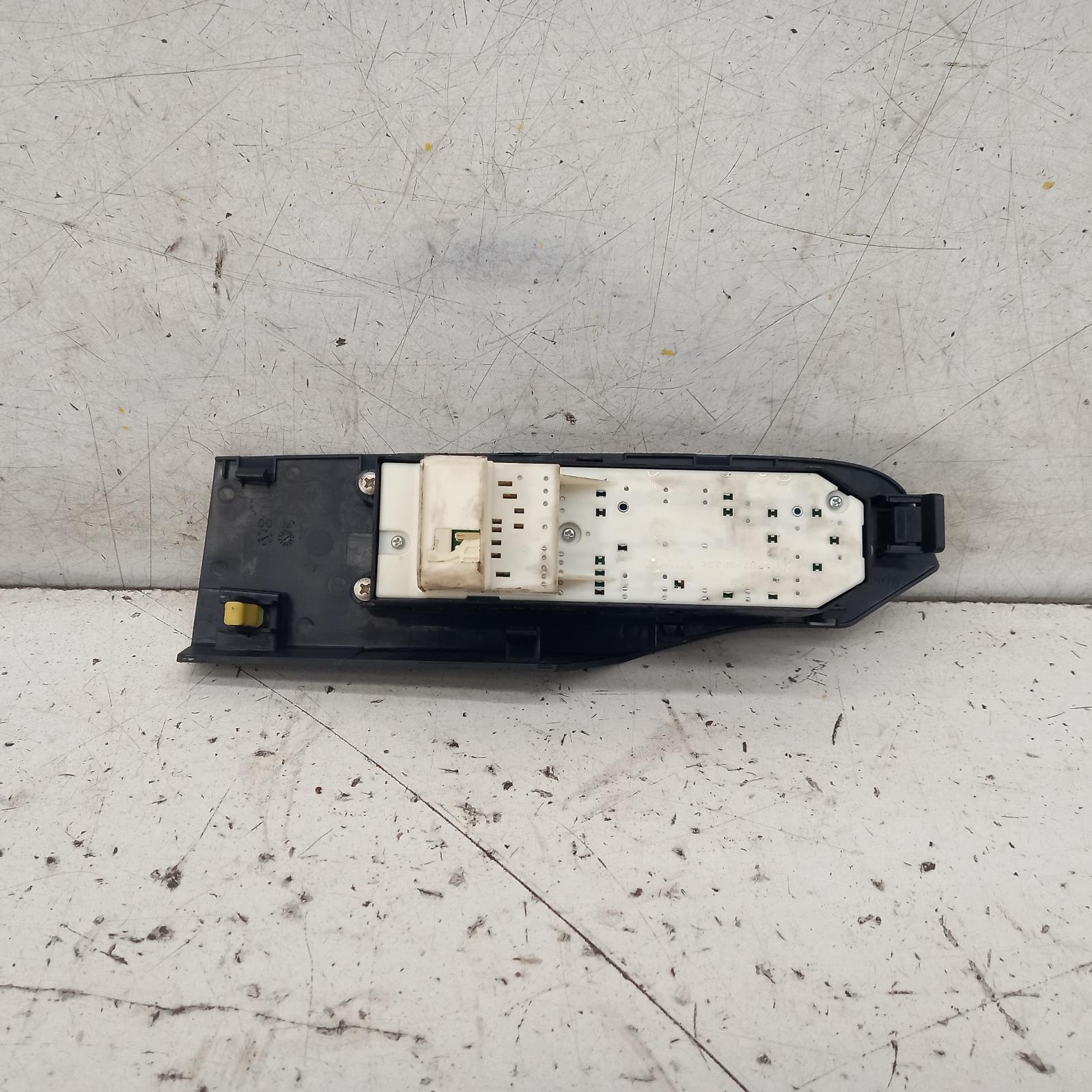 Corolla Power Door Window Switch 2015-2018 rh front (master switch),zre182r,hatch,standard,03/15-06/18 00015031 #359111