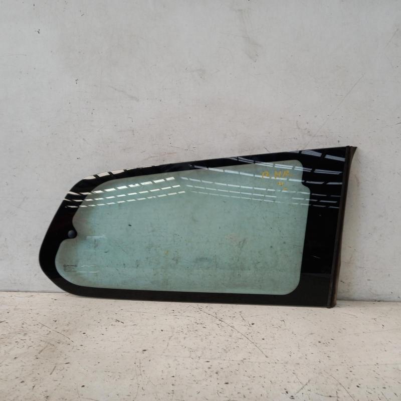 side glass rear right