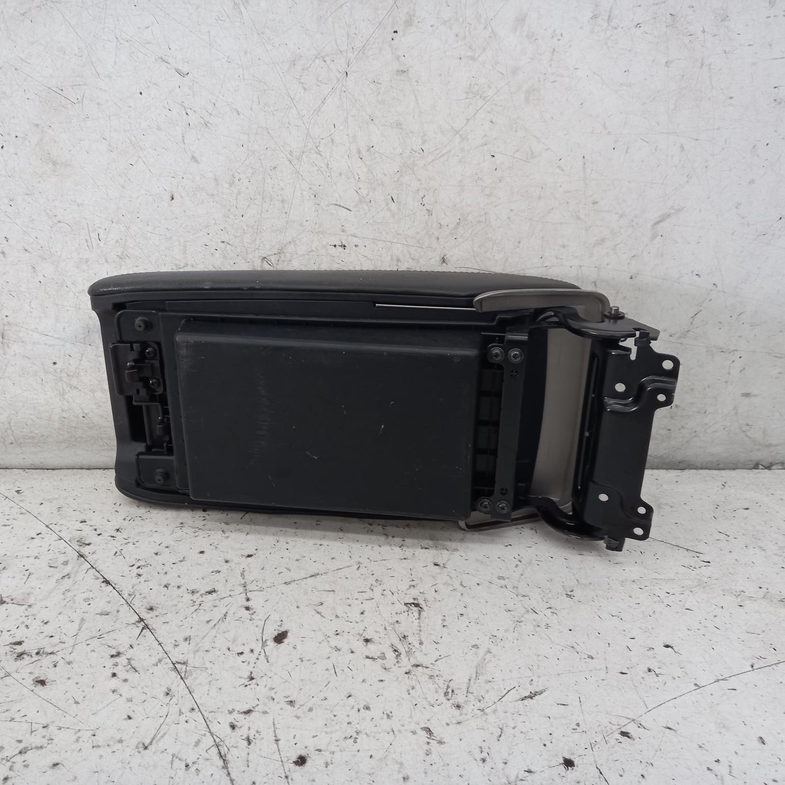 Aurion Console 2006-2012 gcv40r,centre console,metallic finish type,10/06-03/12 00015207 #363476