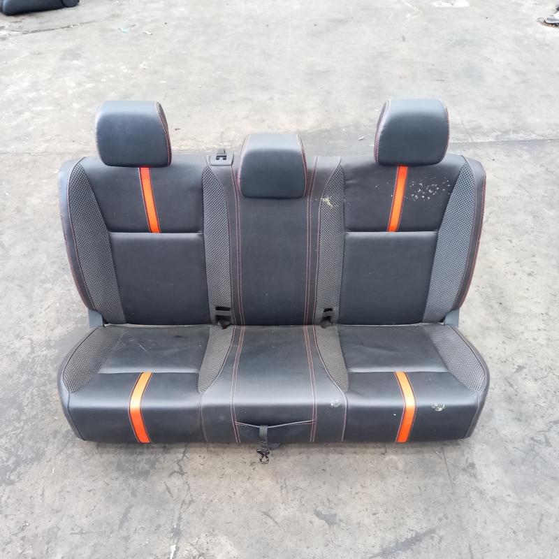seat 2nd/rear seat