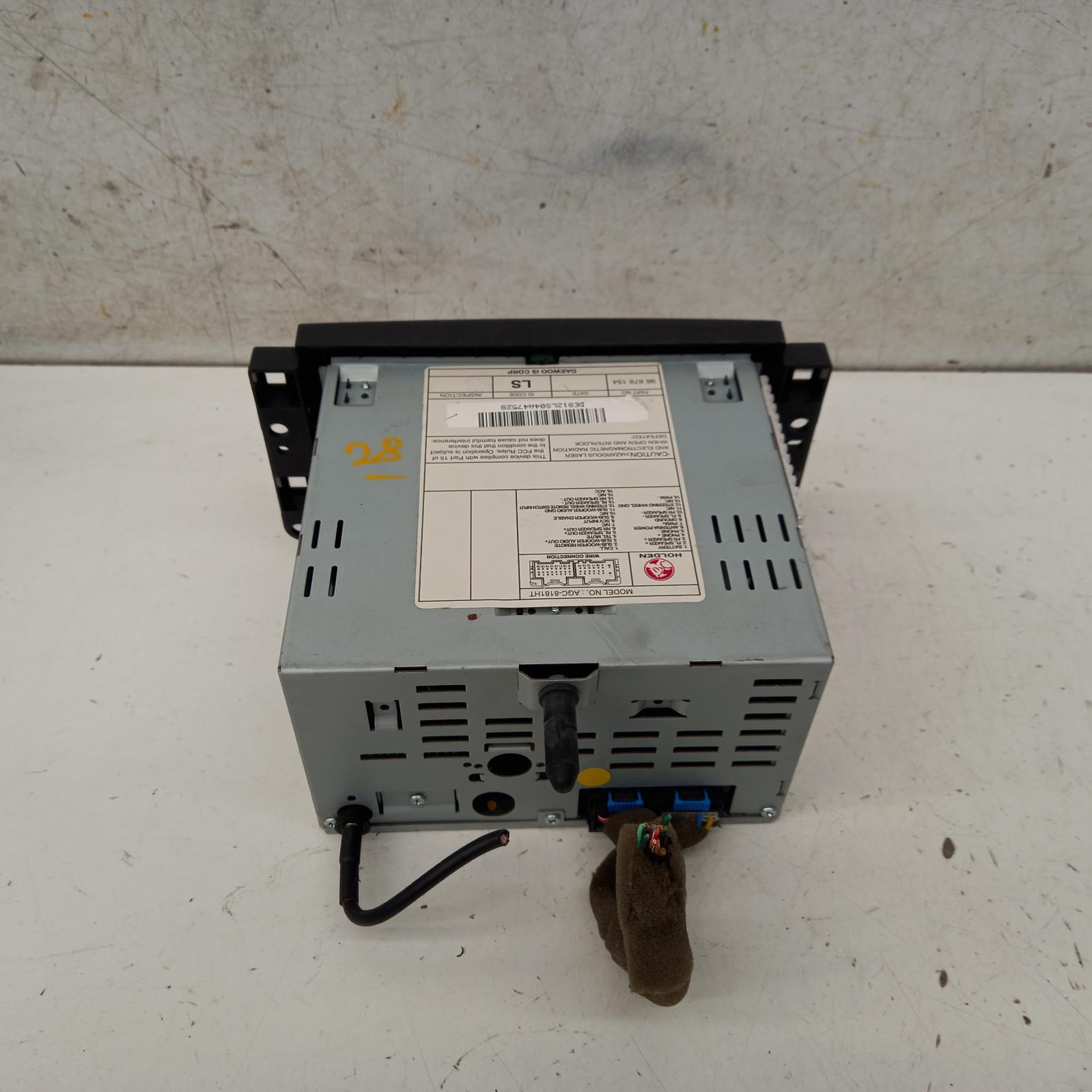 Barina Stereo/head Unit 2008-2012 cd player w/ aux,tk,08/08-12/12 partwh #375527