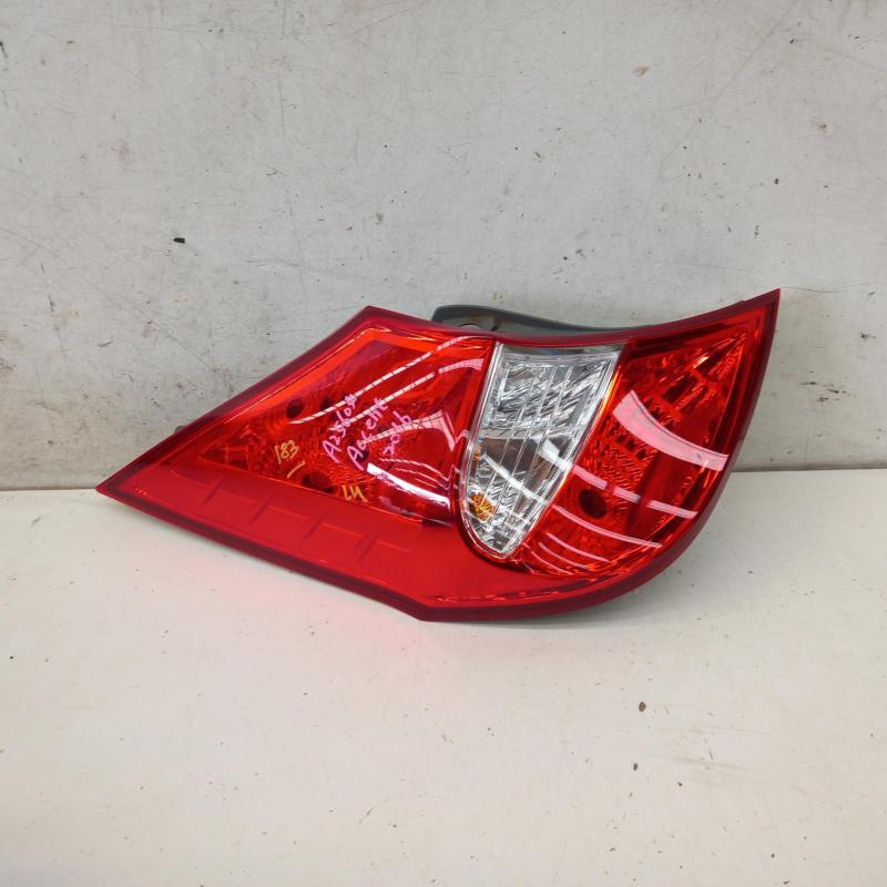 taillight left