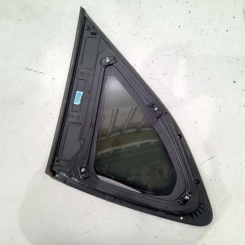 side glass rear right