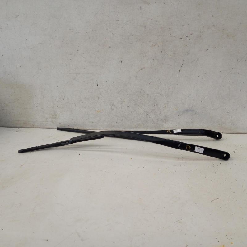 wiper arm
