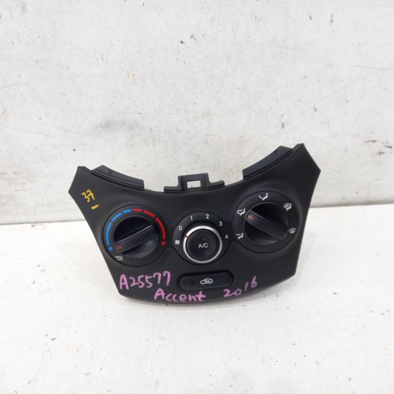 heater/aircon controls