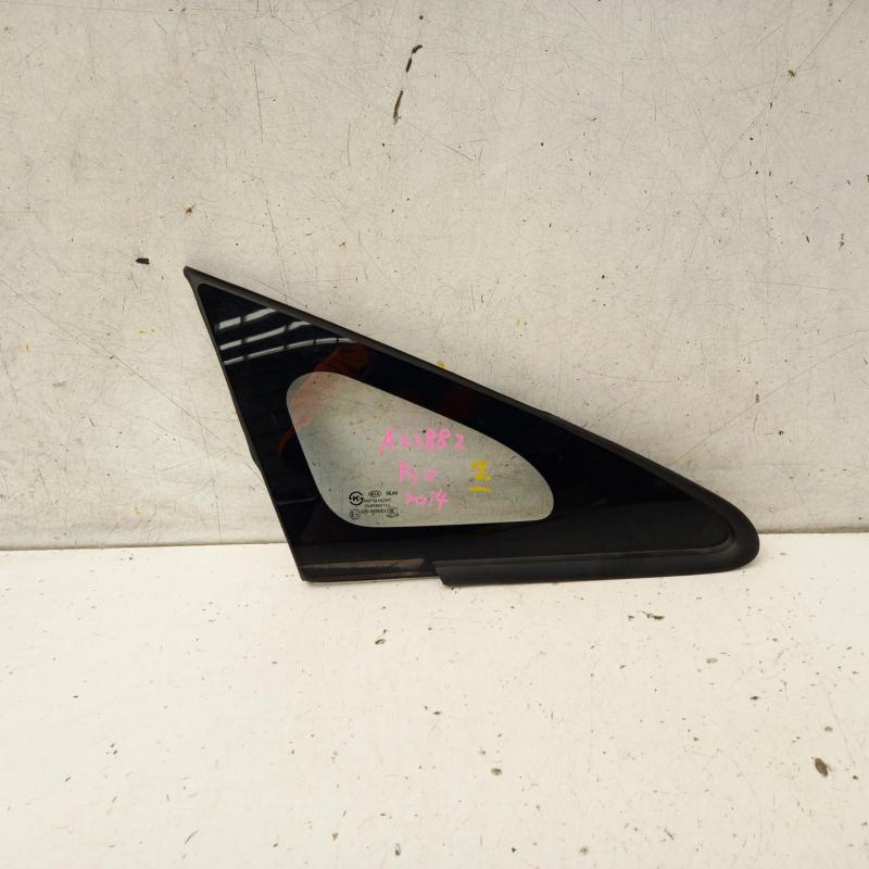 quarter door glass front right