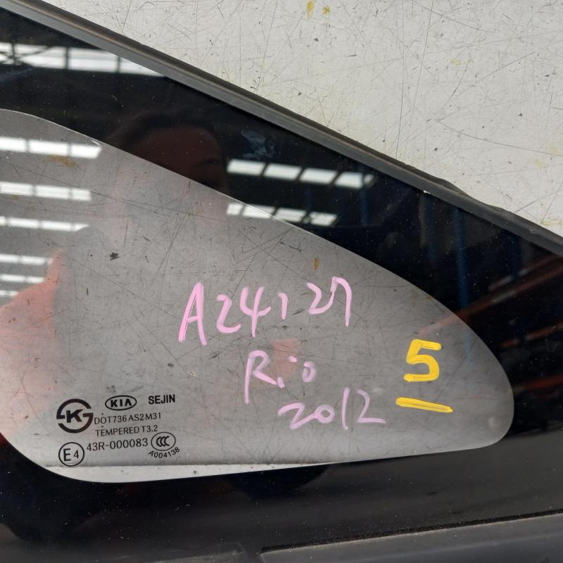 quarter door glass front right