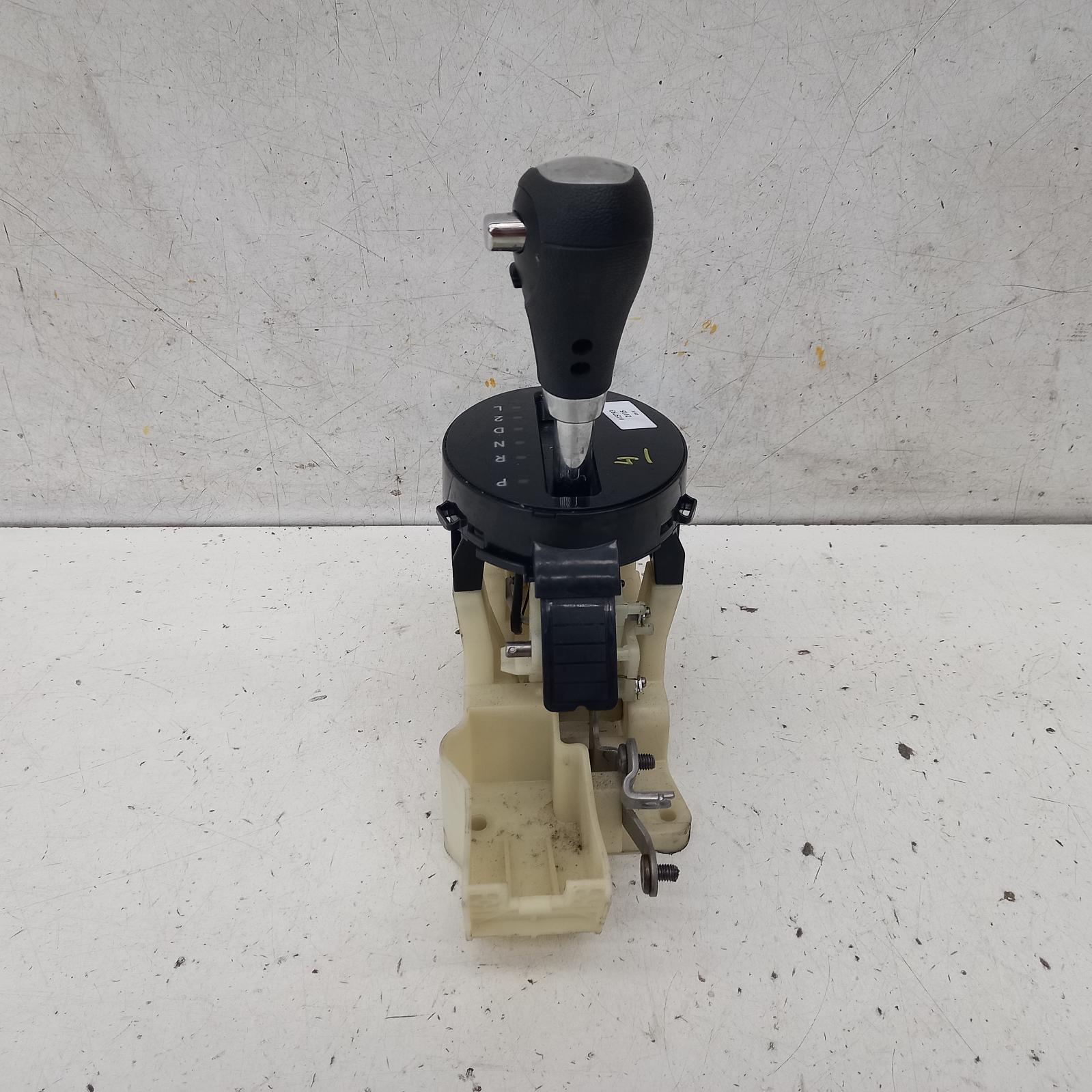 I20 Gear Stick/shifter 2010-2015 auto shifter,pb,4 speed,07/10-12/15 00015793 #388421