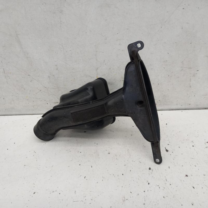 air cleaner duct/hose