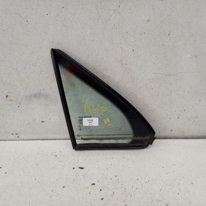 quarter door glass front right