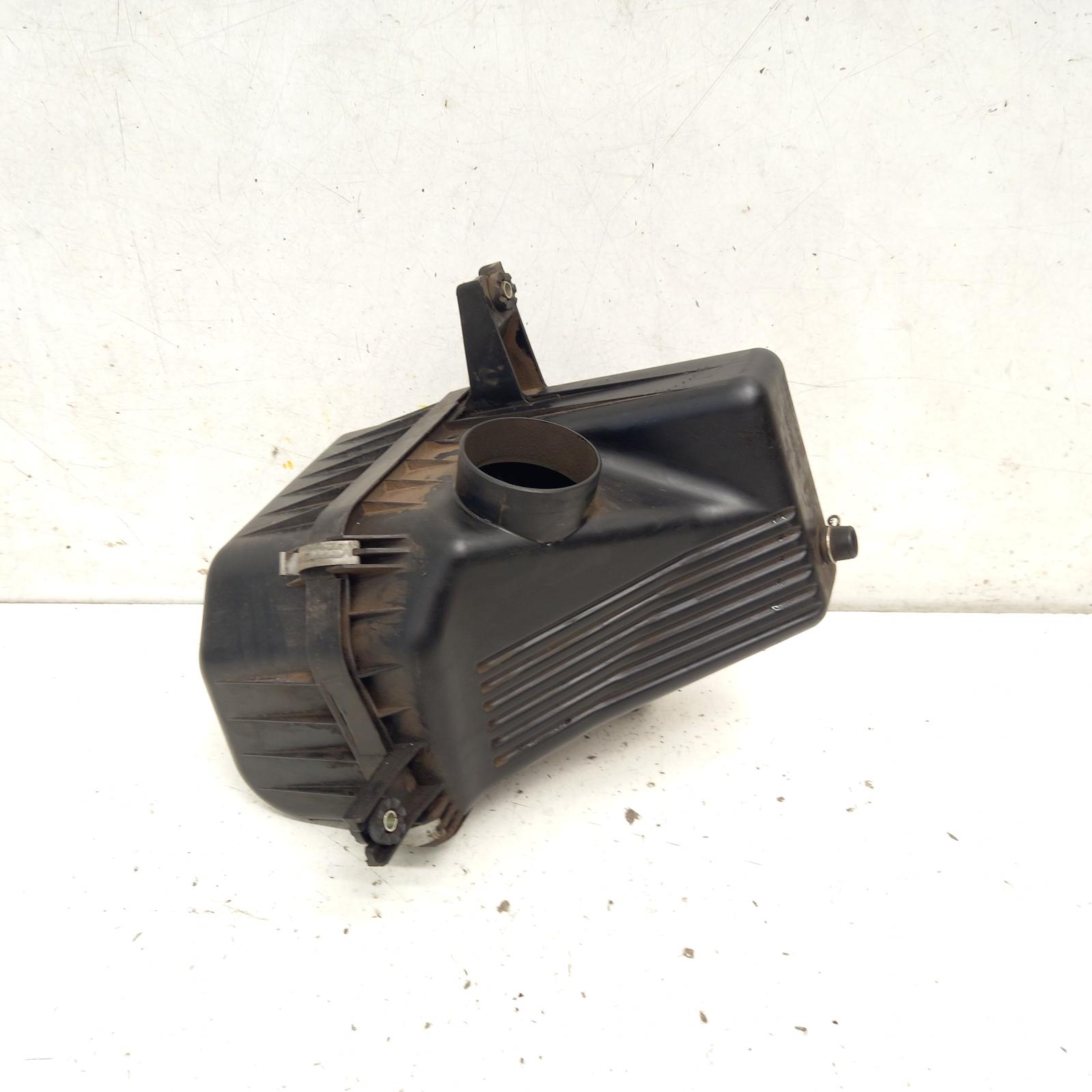 Vitara Air Cleaner/box 2007-2018 air cleaner,grand vitara,jb-jt,1.9,diesel,12/07-12/18 00015843 #389946