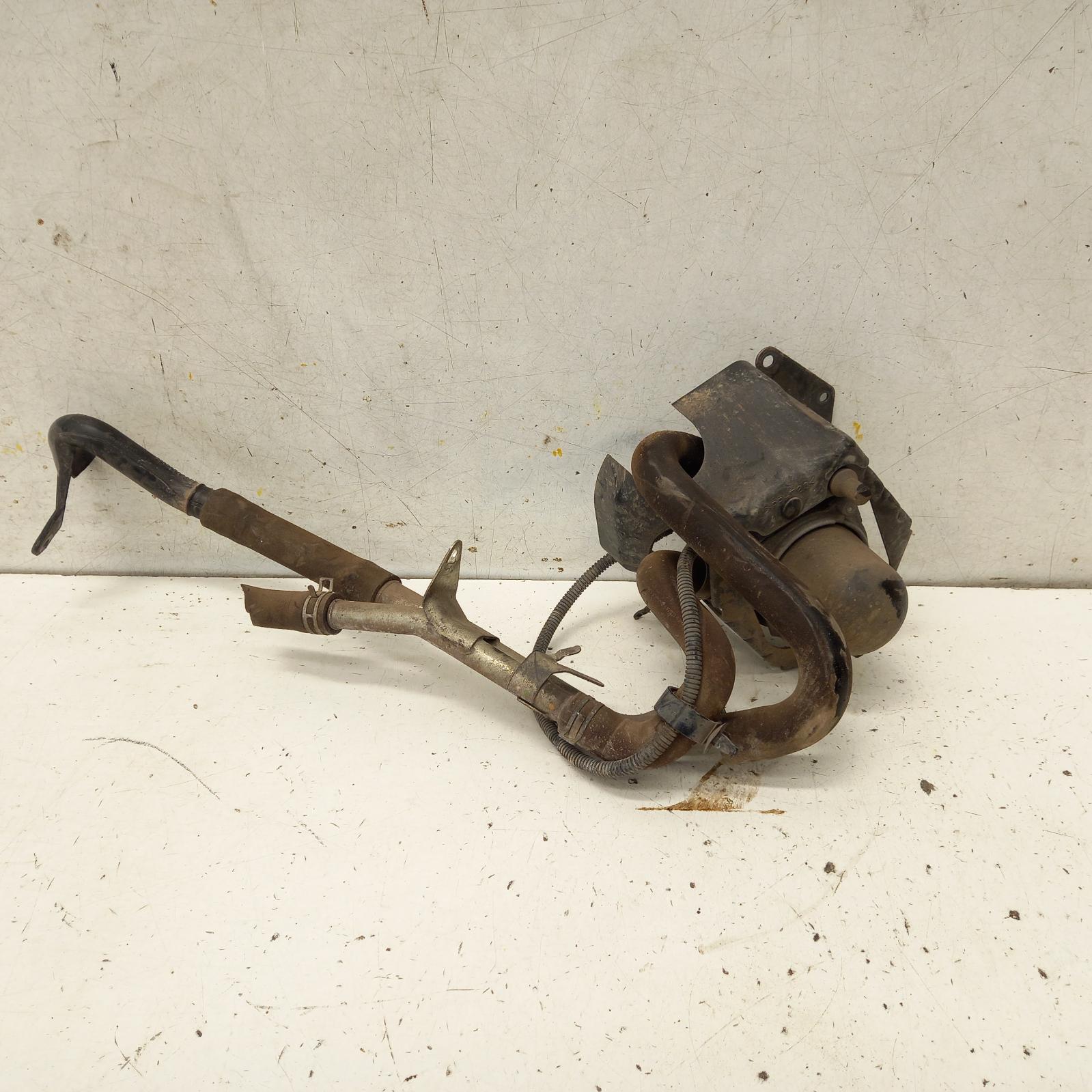 Hilux Vacuum Air Pump 2005-2015 petrol,2.7,2tr-fe,air pump (under rh guard),03/05-08/15 00015850 #390221