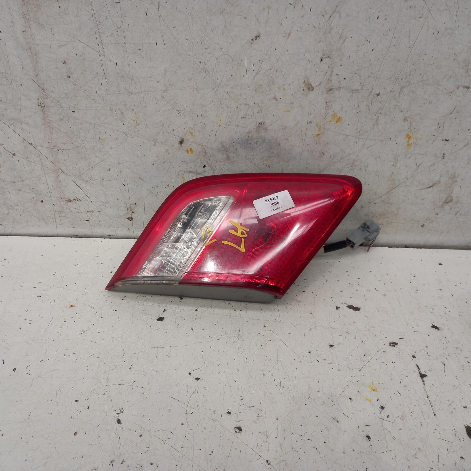 Camry Rear Garnish 2006-2009 bootlid lamp (lh side),acv40/sportivo,06/06-06/09 00015957 #393495