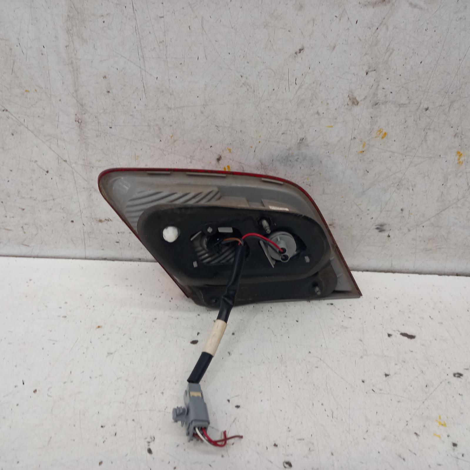 Camry Rear Garnish 2006-2009 bootlid lamp (lh side),acv40/sportivo,06/06-06/09 00015957 #393495