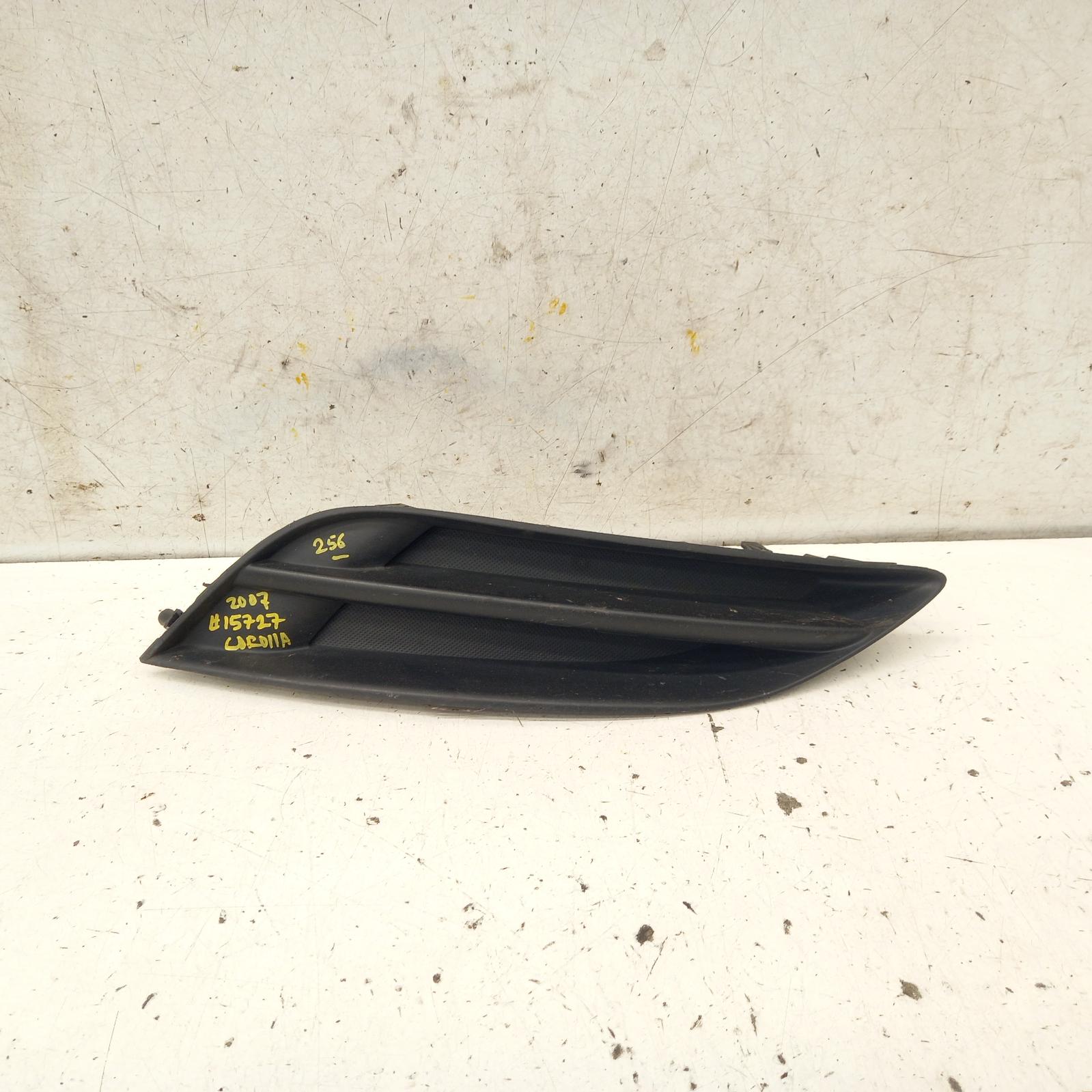 Corolla Grille 2007-2009 bumper grille (lh side),zre152r,hatch,non foglamp type,03/07-10/09 00015727 #394518