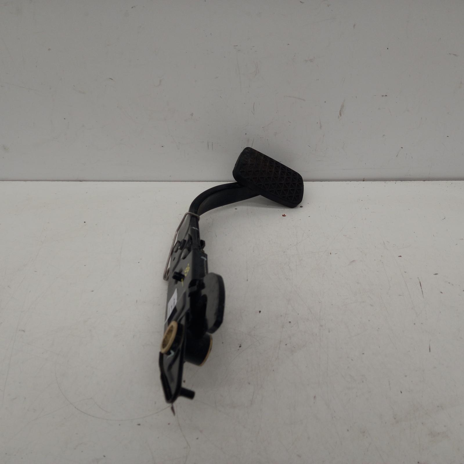 396969, Used pedal assembly for 2012 barina brake pedal, tm, 09/1112/18