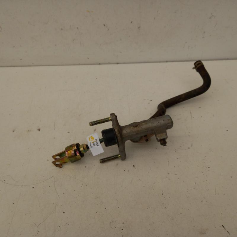 clutch master cylinder