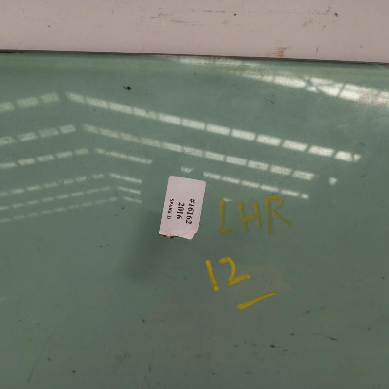 door window rear left