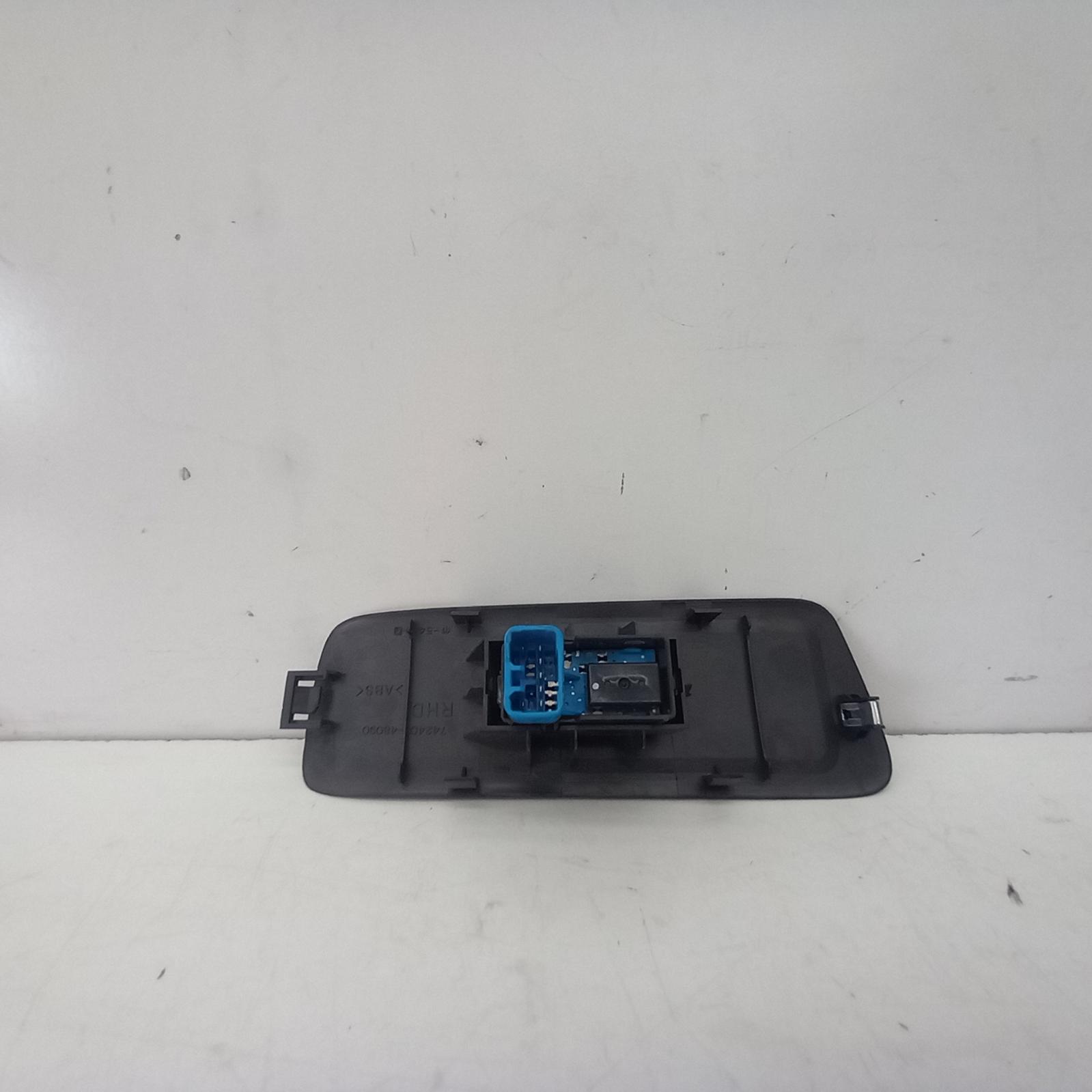 Kluger Power Door Window Switch 2001-2007 lh front,mcu28r,01/01-04/07 00016311 #403744