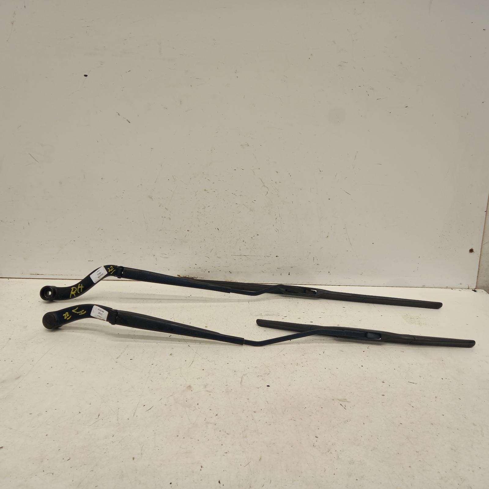 Bt50 Wiper Arm 2011-2020 front (pair),up-ur,10/11-06/20 00016346 #405416
