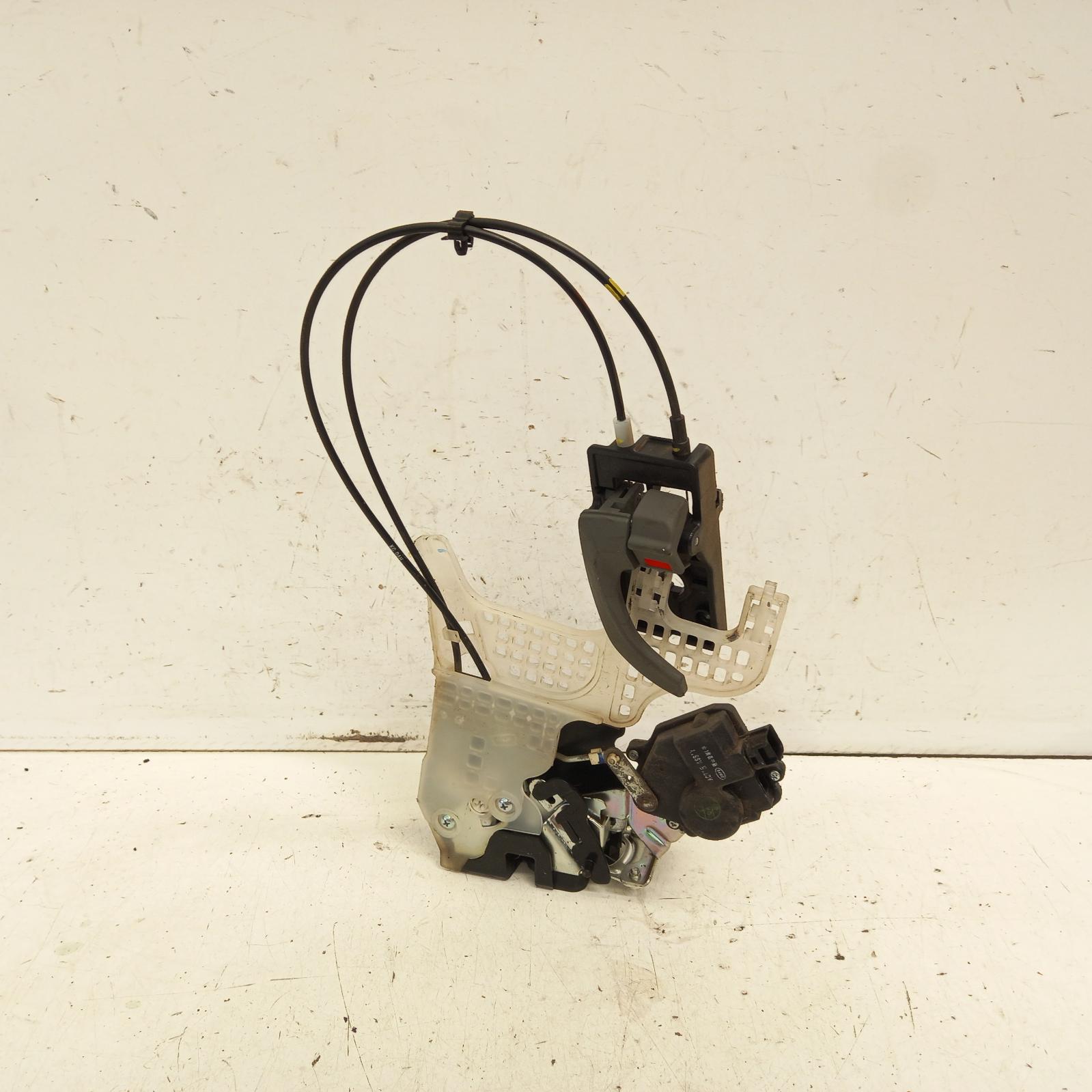 Tucson Door/boot/gate Lock 2004-2010 left rear door lock,08/04-01/10 00016382 #406395