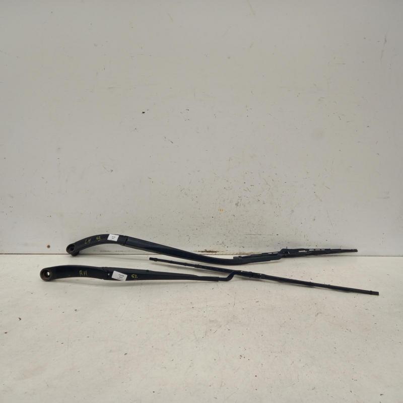 wiper arm