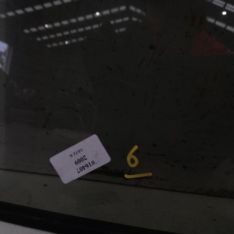 quarter door glass rear right