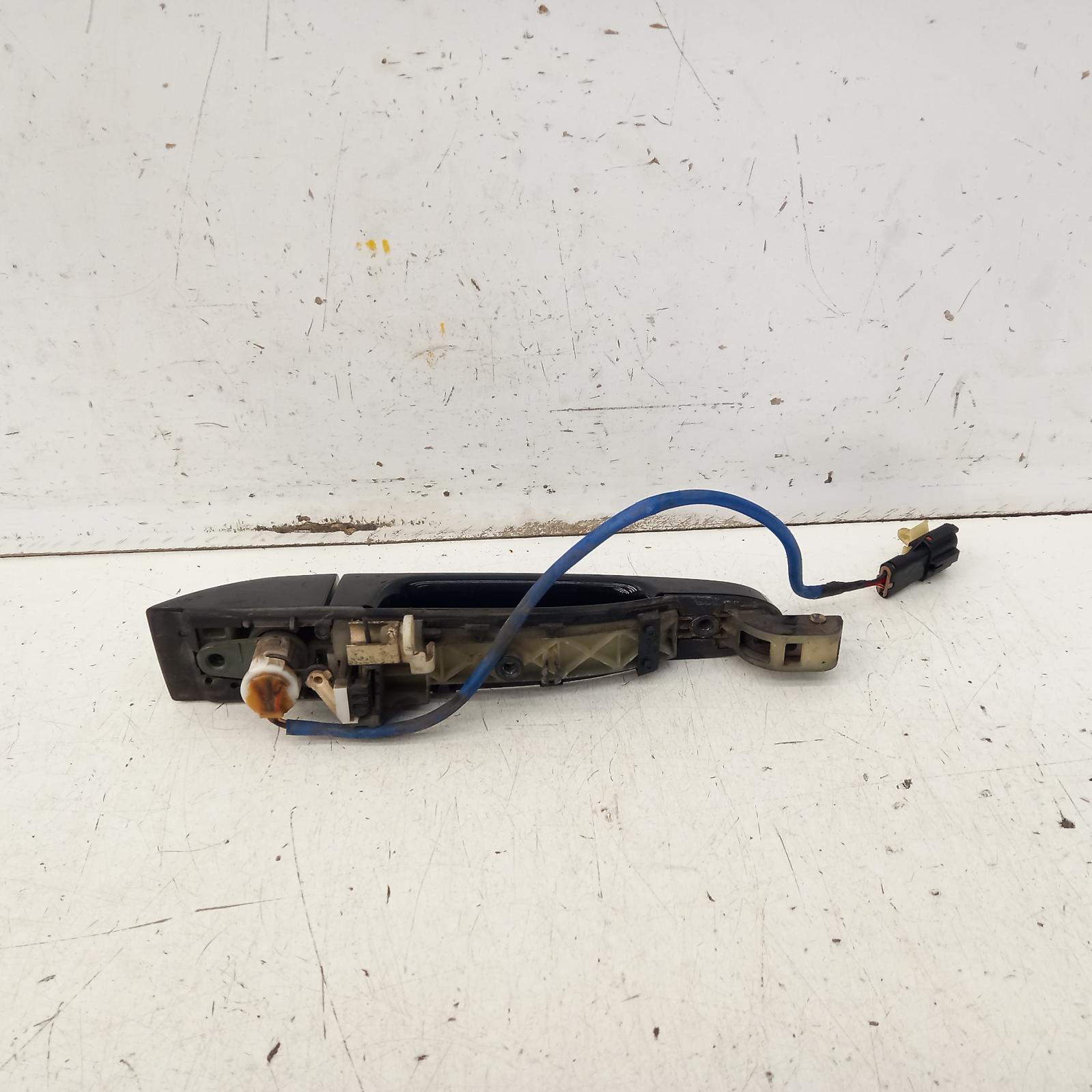 Carnival/Grand Carnival Door Handle 2006-2014 outer,lh front,vq,01/06-12/14 00016452 #408768