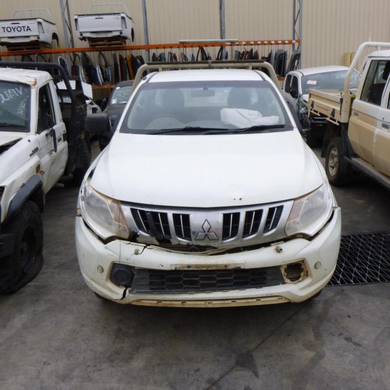 Mitsubishi 2015 ~ 2016 Triton