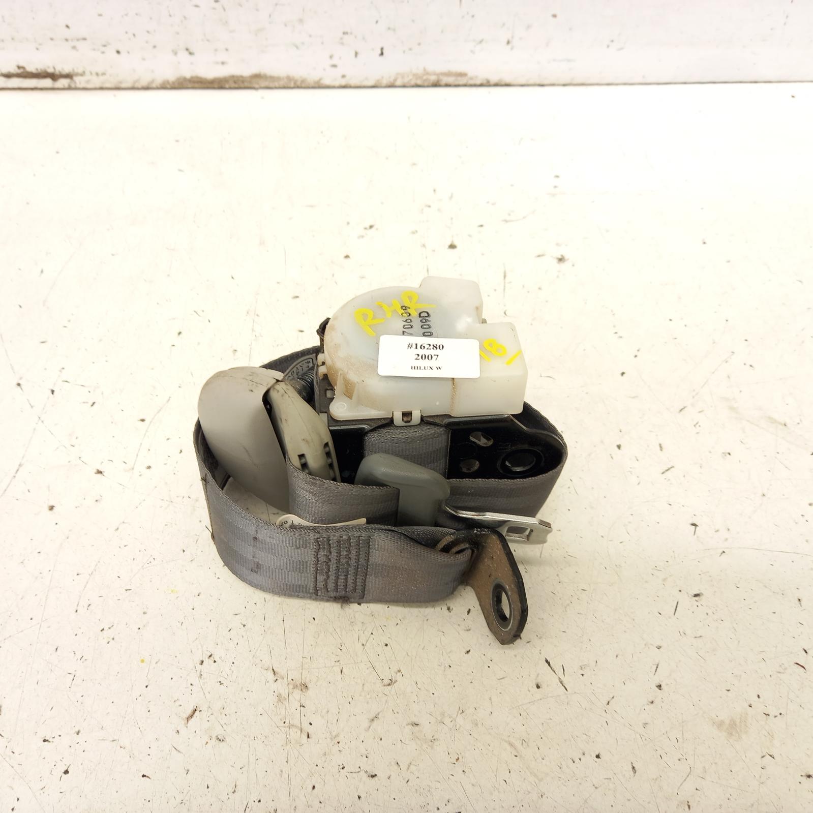 Hilux Seat Belt Stalk 2005-2011 rh rear,seat belt only,dual cab,light grey,03/05-06/11 00016280 #412807