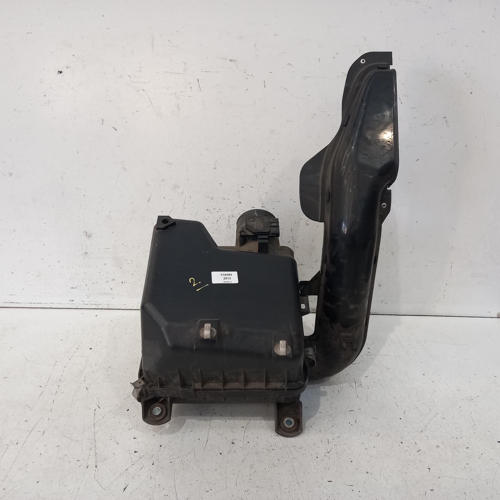 Triton Air Cleaner/box 2006-2015 air cleaner,ml-mn,2.5,diesel,07/06-04/15 00016584 #412577