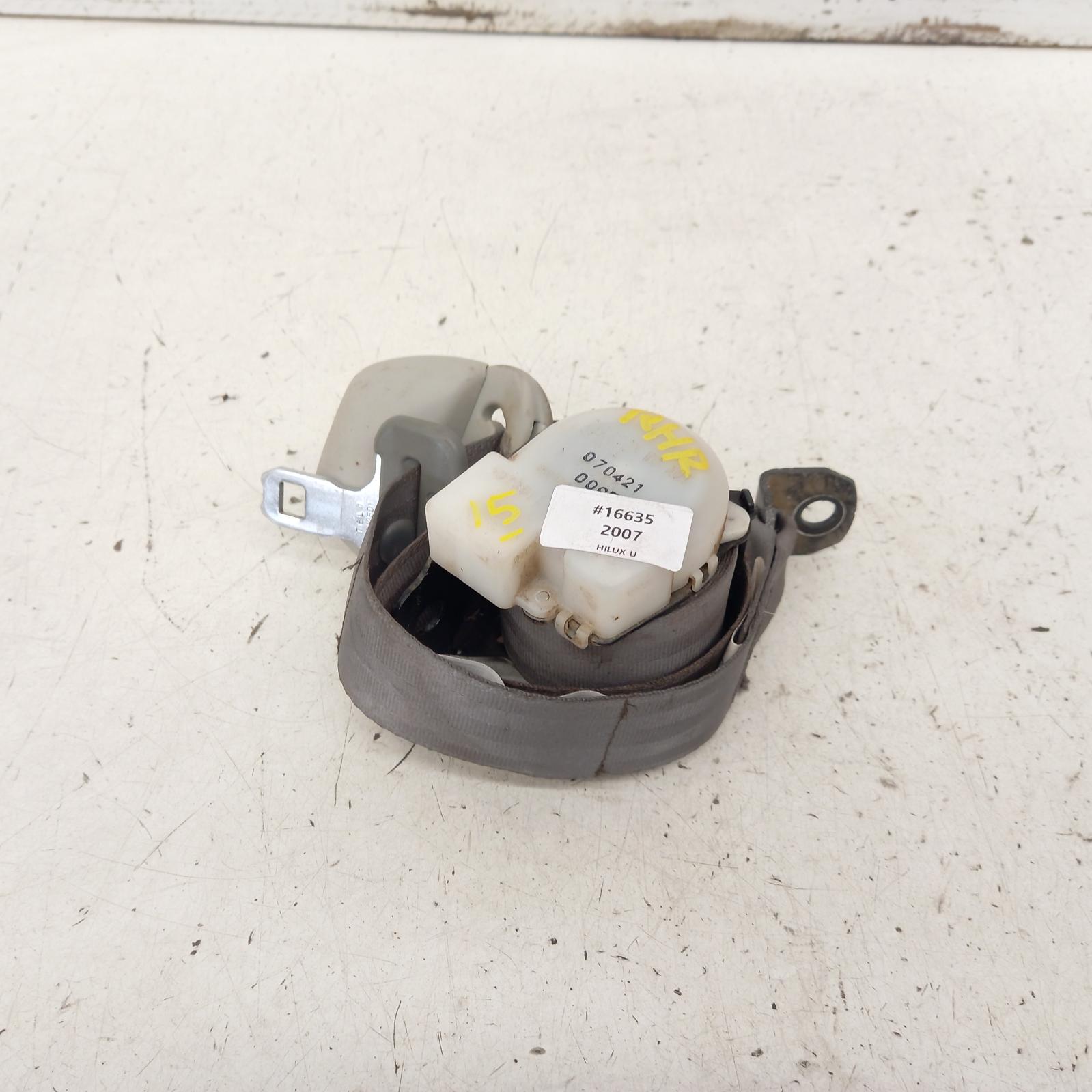 Hilux Seat Belt Stalk 2005-2011 rh rear,seat belt only,dual cab,light grey,03/05-06/11 00016635 #414293