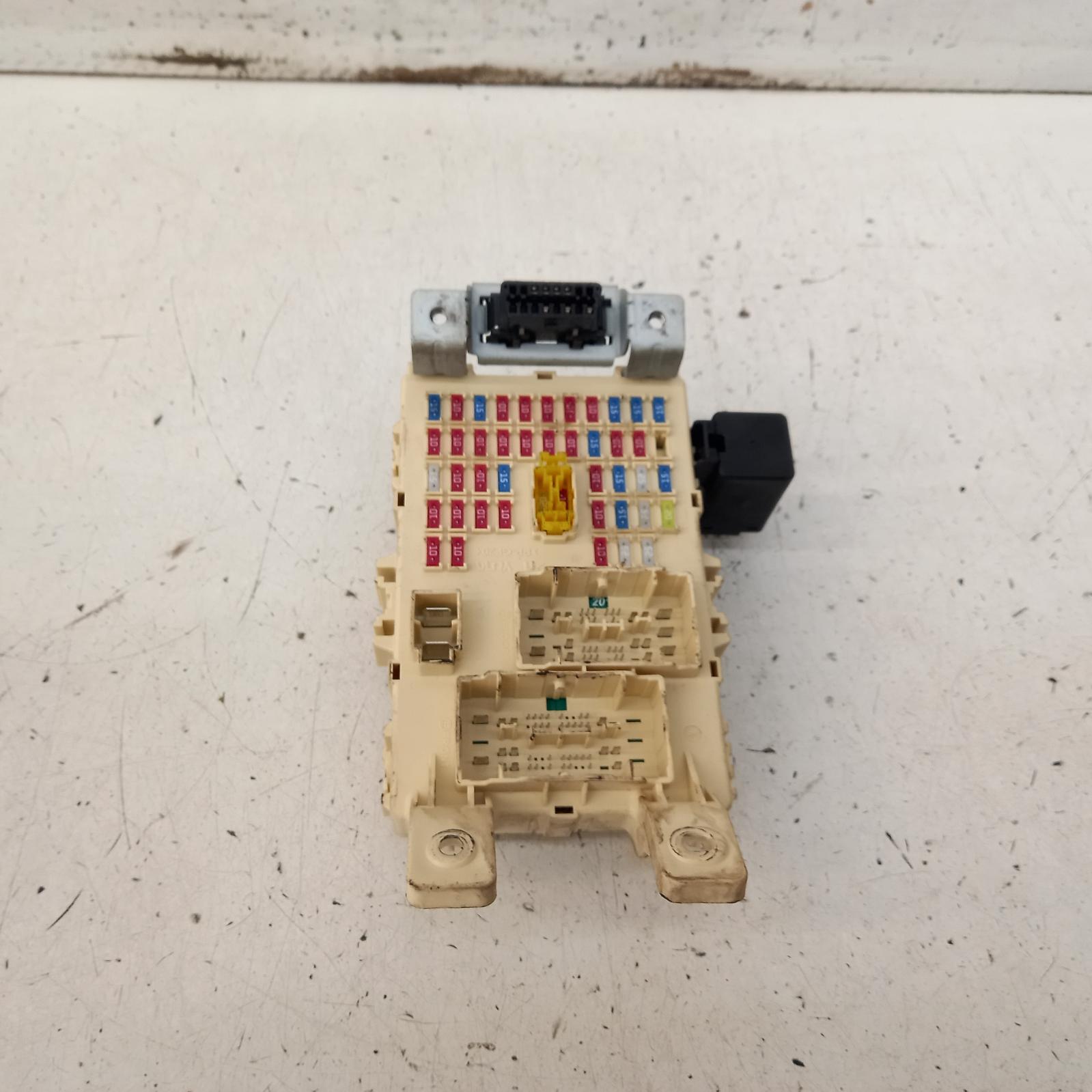 414555, Used fuse box for 2016 Accent under dash, rb, 07/1112/19