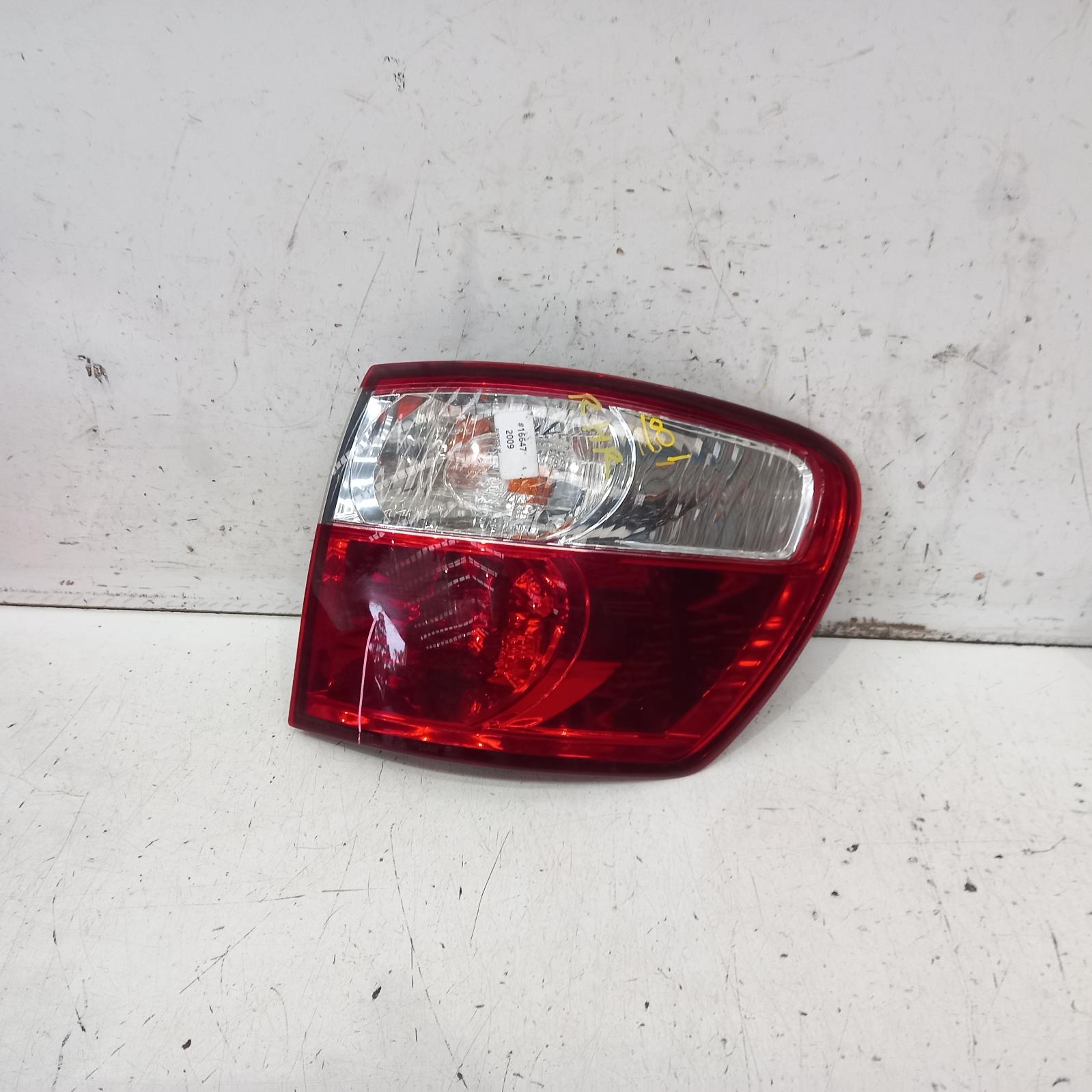 414700, Used 右尾灯for 2009 AVENSIS| acm21r, 12/03-12/10