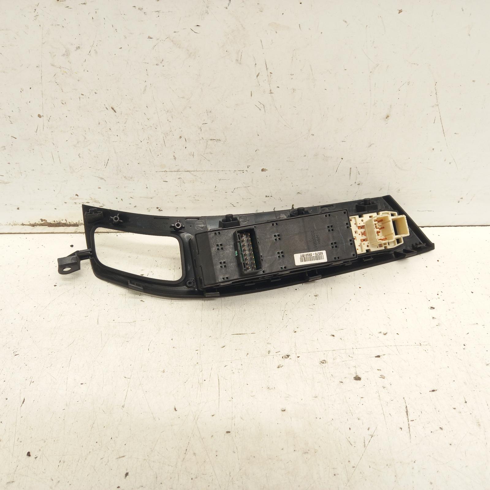 Elantra Power Door Window Switch 2011-2015 rh front (master switch),bare switch only,w/ auto down type,md,03/11-11/15 00016115 #418556