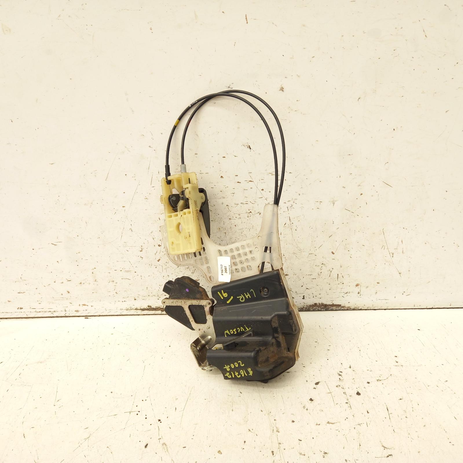 Tucson Door/boot/gate Lock 2004-2010 left rear door lock,08/04-01/10 00016717 #418756