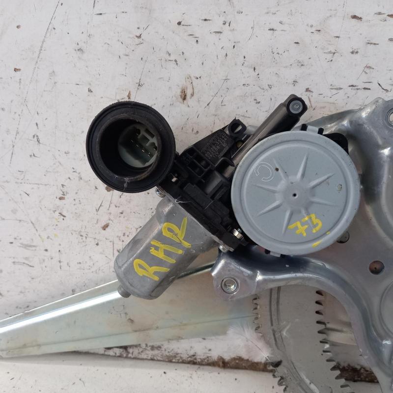 window regulator/motor rear right