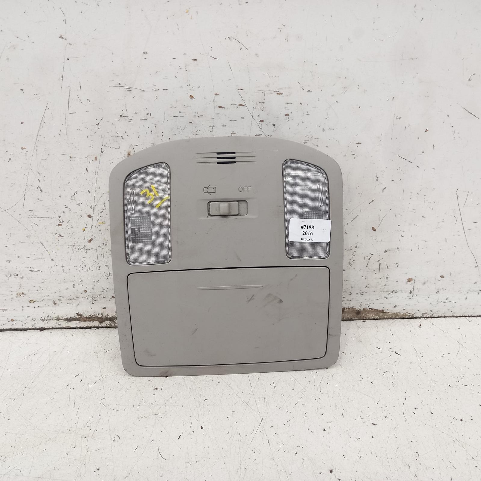 Hilux Courtesy Light 2015-2022 front,w/ sunglass holder type,09/15- 00007198 #423861