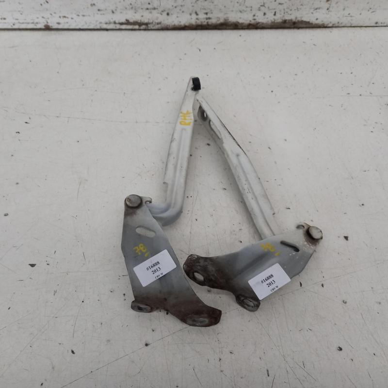 bonnet hinge/strut