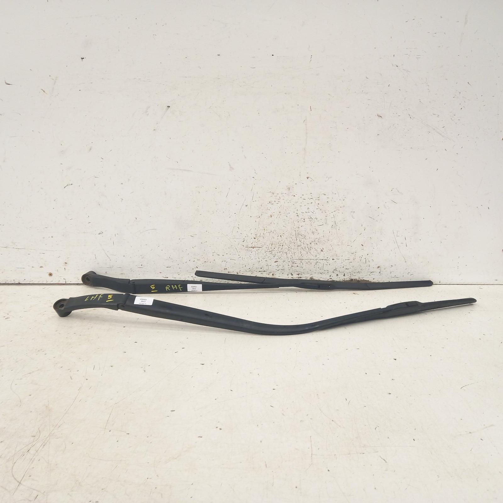 Odyssey Wiper Arm 2009-2013 front (rh side),rb,04/09-12/13 00016921 #427496