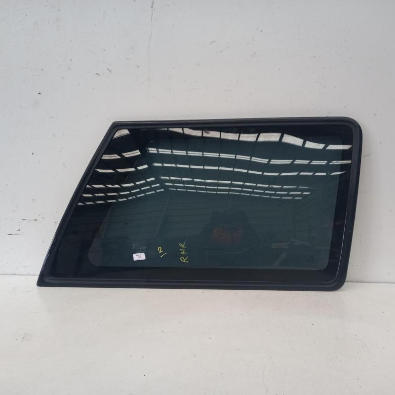 side glass rear right
