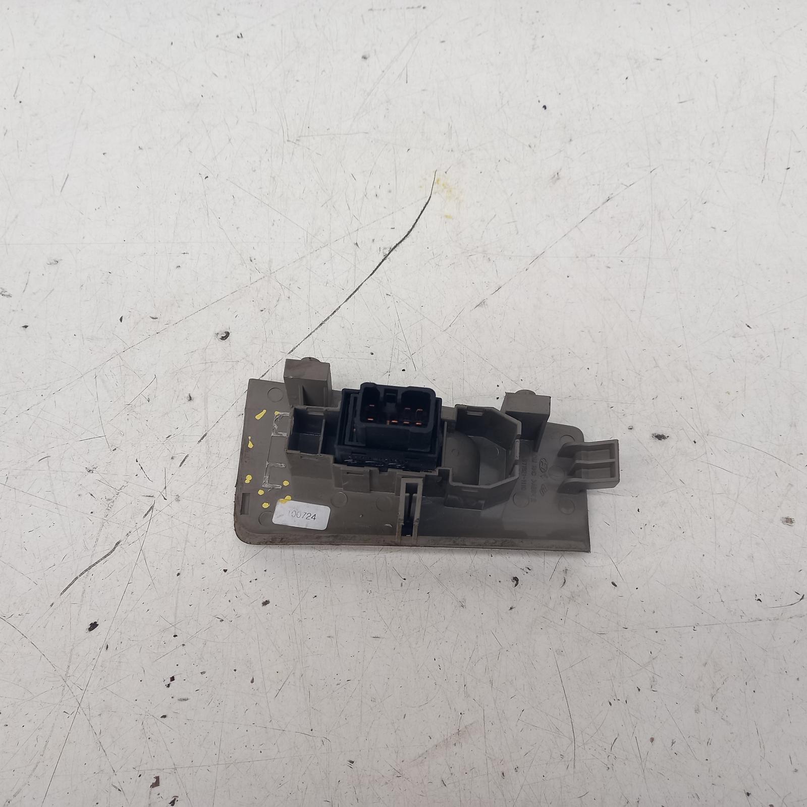 Santa Fe Power Door Window Switch 2005-2012 rh rear,cm,11/05-06/12 00017217 #441038