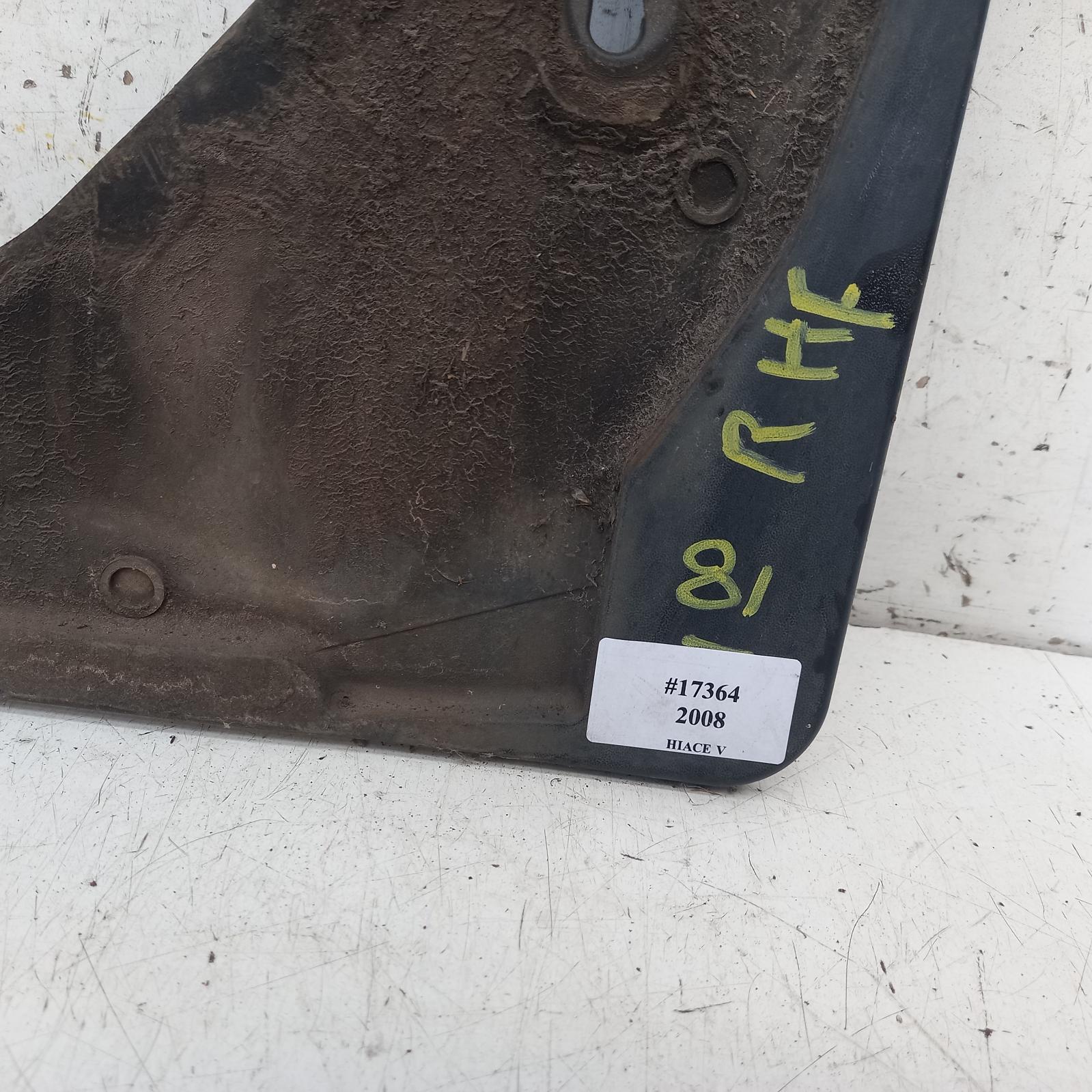 447747, Used mud flaps for 2008 hiace rh front, trh/kdh, 03/0504/19