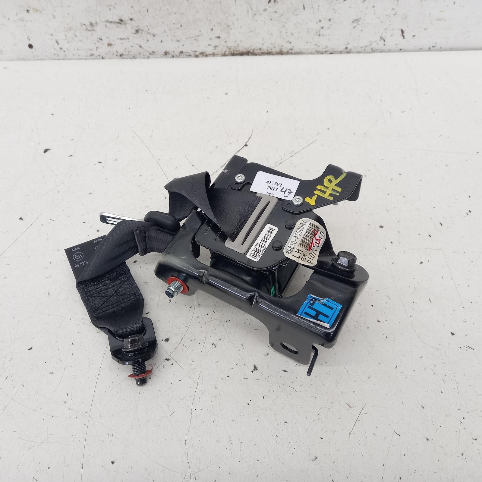 I30 Seat Belt Stalk 2012-2017 lh rear,seat belt only,gd,hatch,03/12-02/17 00017392 #452246