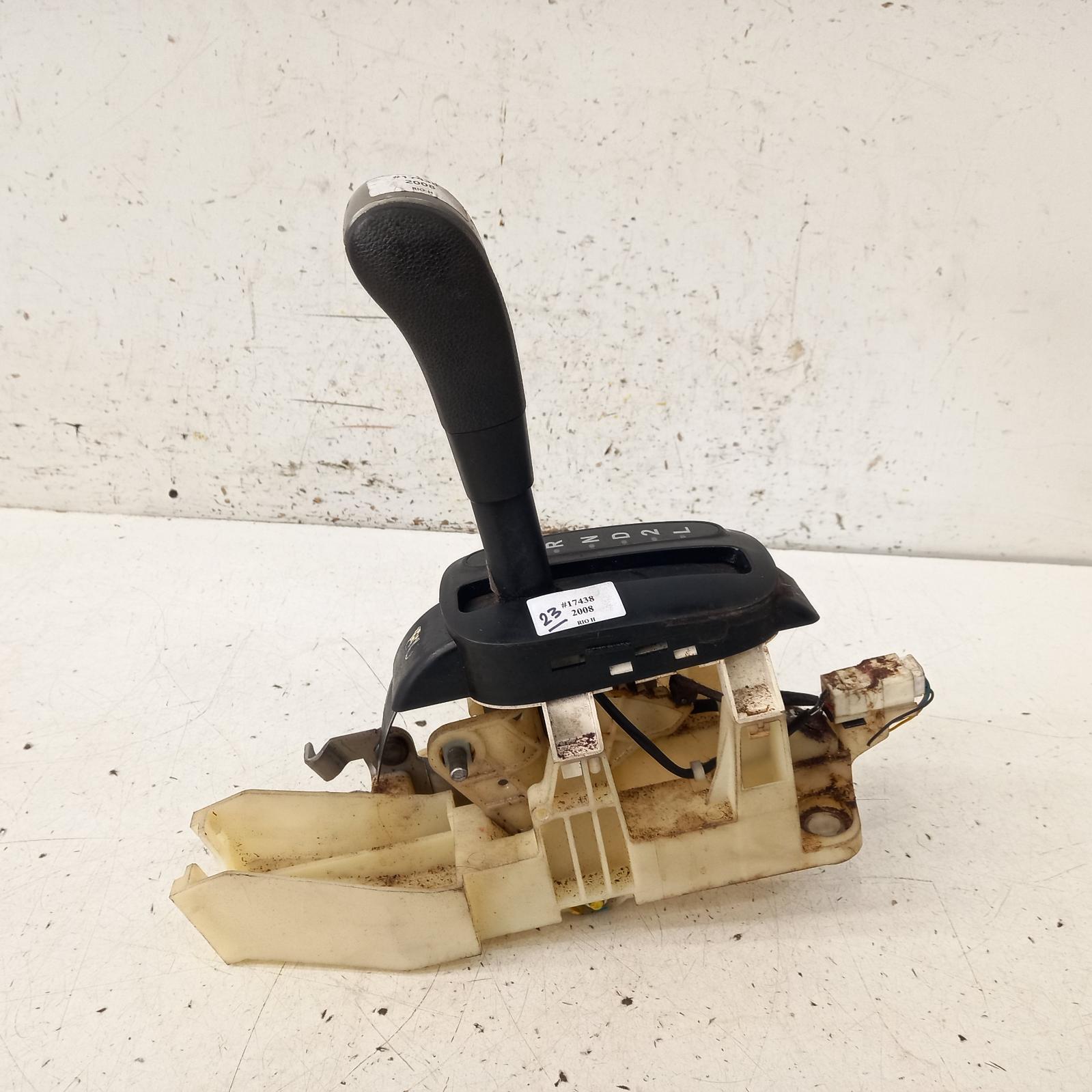 452943, Used gear stick/shifter for 2008 Rio auto t/m, jb, 11/0607/11