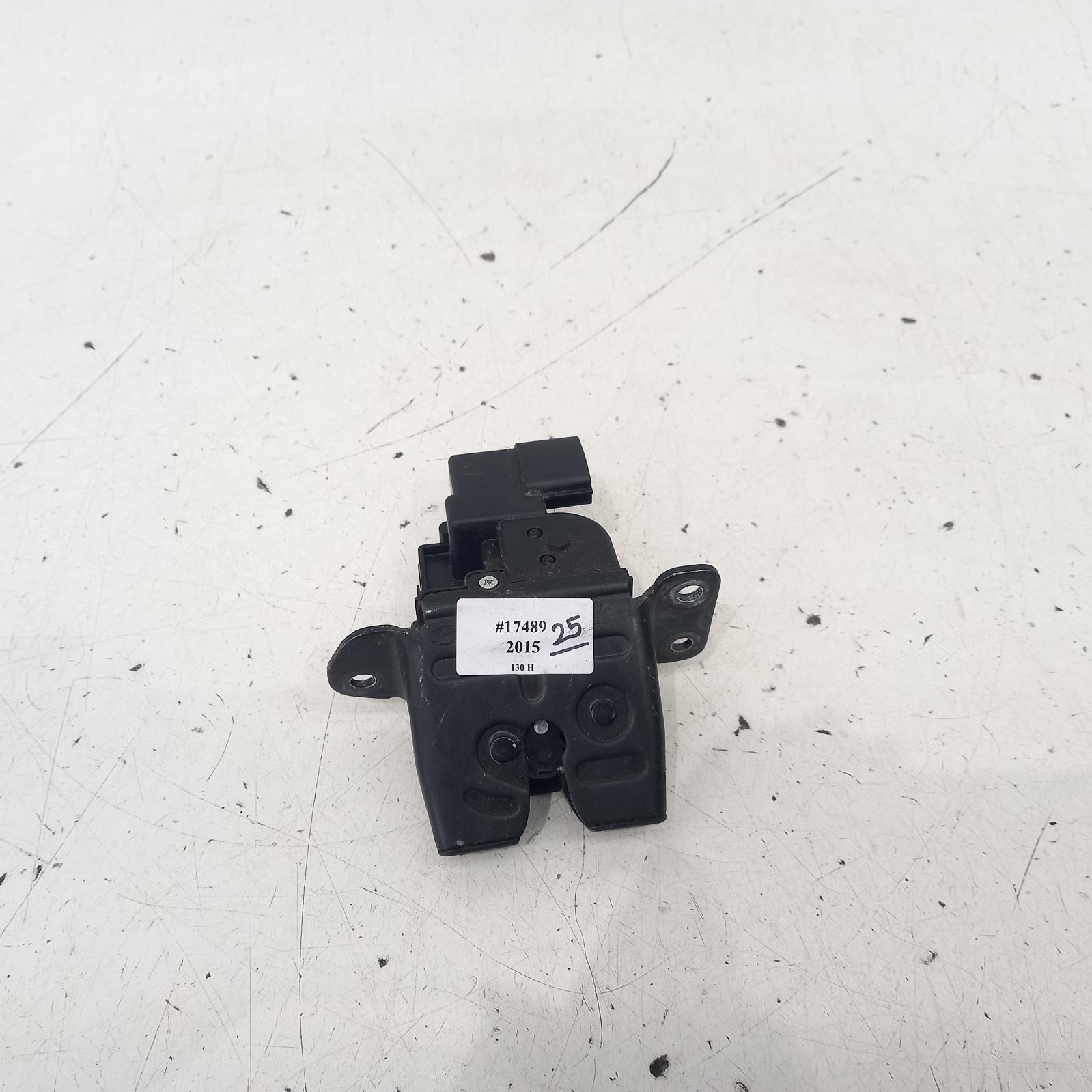 I30 Door/boot/gate Lock 2012-2017 tailgate lock,gd,5dr hatch,03/12-02/17 00017489 #454850