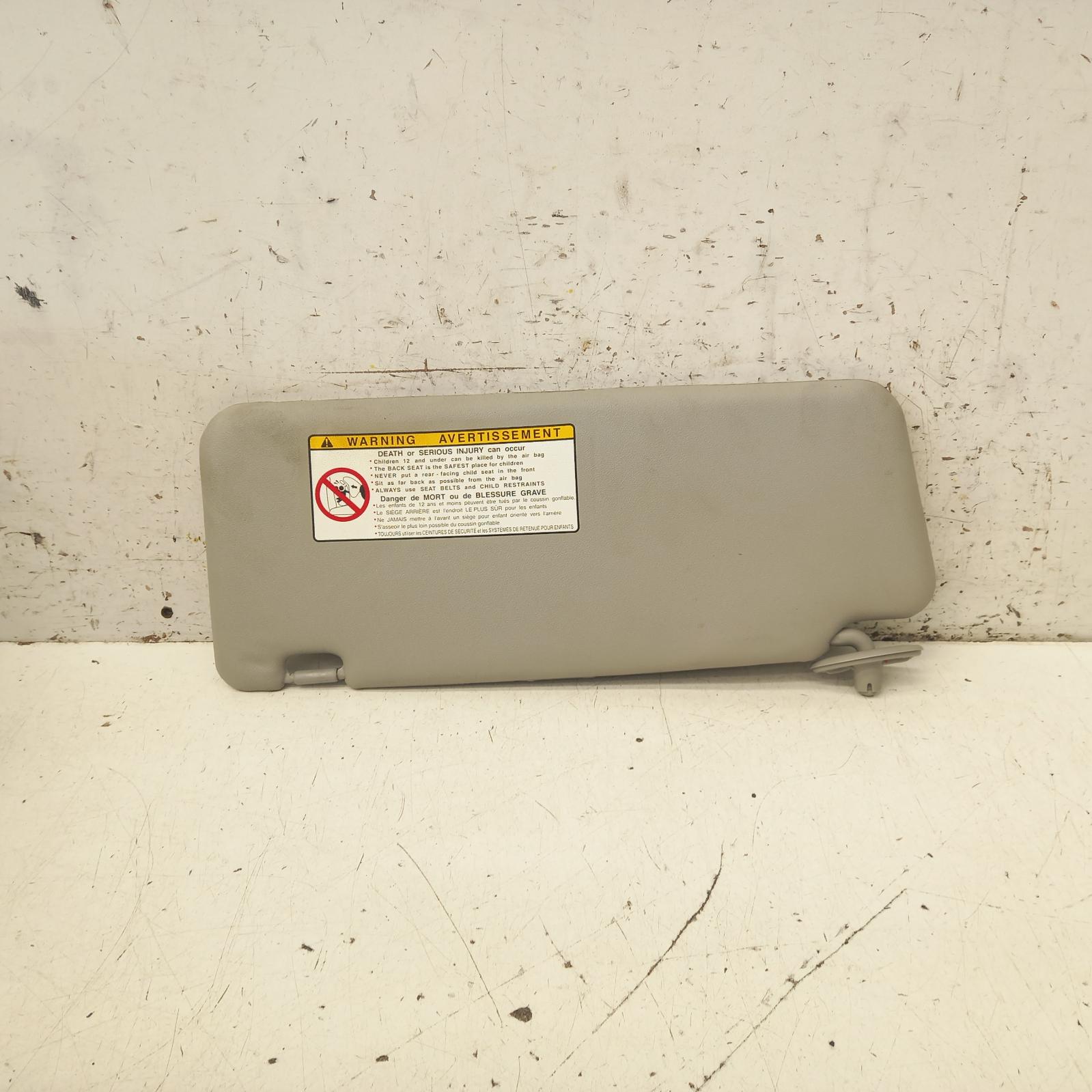 Hilux Sunvisor 2005-2015 rh side,02/05-08/15 partwh #458878